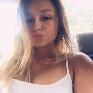 Meet your Posher, Maddie